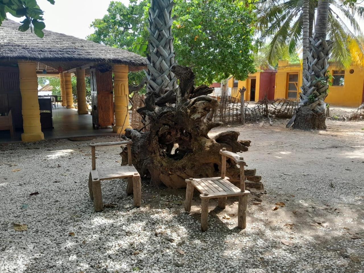 Les Collines De Niassam Villa Palmarin Bagian luar foto